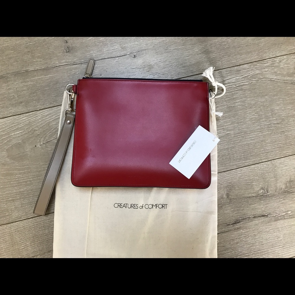❤️ NWT Frenchy Creatures of Comfort Clutch